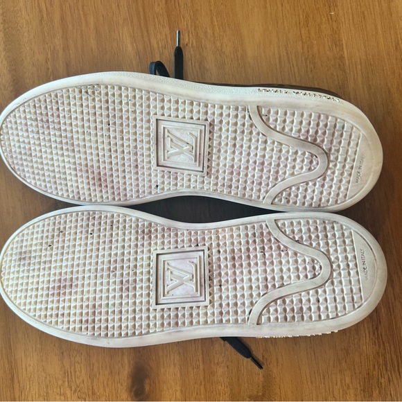 Like new - Louis Vuitton Size 38 Front Row Sneakers - Picture 5 of 5